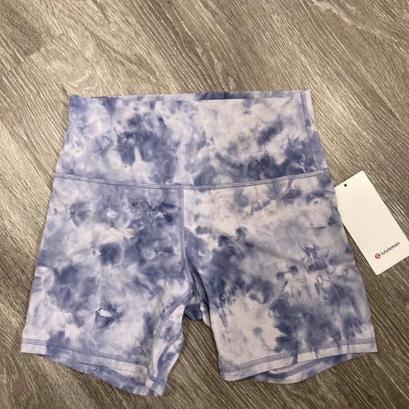 NWT Lululemon Align HR Short 6" - Picture 5 of 9